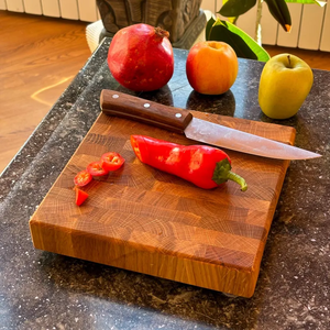 Tabla de cortar de madera hecha a mano fuerte y elegante por Crescent Crafts - Product Image 3