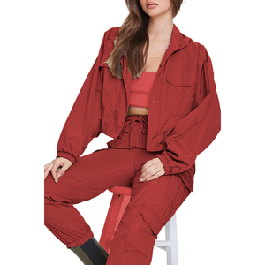 Tenues de survêtement légères coupe-vent pour femmes Sweat à capuche court en nylon zippé et ensemble de jogging pour femmes - Product Image 5