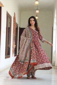 New Designer Party Wear Light Wine Floral Hand Drawn Printed Cotton Stretchable <b>Kurta</b> Set Wholesale Ethnic Wear Export - Product Image 4