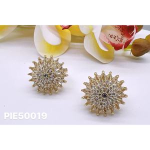 Anillos finos ecológicos al por mayor con cobre de circón microincrustado y acabado pulido chapado en oro - Product Image 6