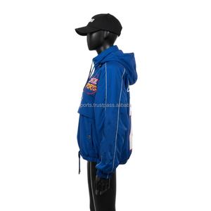 Veste coupe-vent pour femmes Premium 120 GSM Polyester Bleu royal avec panneaux de manches sur les épaules Broderie de logo personnalisée Veste pour femmes - Product Image 3