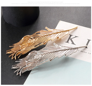 Barrettes à <span class=keywords><strong>cheveux</strong></span> tendance en forme de <span class=keywords><strong>plume</strong></span>, bijoux fantaisie, accessoires pour femmes, pinces à <span class=keywords><strong>cheveux</strong></span> en métal doré pour adultes - Product Image 3