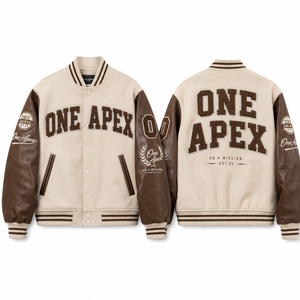 เสื้อแจ็คเก็ตเบสบอลแบบ Letterman สำหรับผู้ชาย สีเบจ-น้ำตาล ตัวเสื้อทำจากผ้าขนสัตว์ แขนเสื้อทำจากหนัง PU ปักลาย Chenille  แบบ OEM Varsity Jacket - Product Image 6