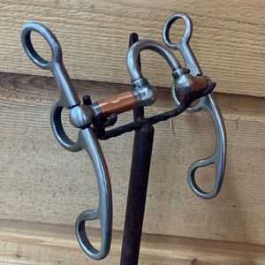 Venta al por mayor de bocados de equitación de acero inoxidable de alta calidad con etiqueta privada, de vástago largo, articulados, para corrección, estilo Western SKI, de fábrica. - Product Image 1