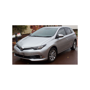 Toyotai Versatile Cargo Space Blade Intérieur spacieux Sièges en cuir foncé Sièges arrière pliables AWD Drive R16 Taille du pneu gauche - Product Image 2