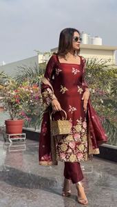 Nouvelle collection de créateurs en pur organza lourd, tissu de soie poly, costume Kurti pour femmes avec broderie lourde, travail de séquence, costume Palazzo - Product Image 2