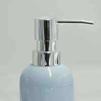 Ensemble d'accessoires de salle de bain en résine Offre Spéciale design de haute qualité Les articles de toilette personnalisables sont dans la salle de bain