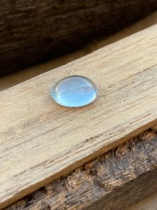 พลอยกะรัต1.94อัญมณีทรงวงรีสีด้านบนธรรมชาติที่น่าตื่นตาตื่นใจซึ่งมีความมันวาวที่ดีสำหรับการทำเครื่องประดับ - Product Image 4