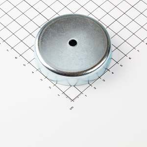 Gripper piatto in ferrite Ø63x14mm con recessione cilindrica - Product Image 1
