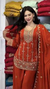 Costume palazzo en faux georgette lourd avec travail sur les deux côtés, devant et derrière, tenue de soirée, tenue pakistanaise, costume palazzo - Product Image 3