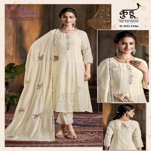 Meilleur tissu lourd de style romain avec un travail exclusif de broderie à la main, Kurti, pantalon et dupatta, exportateur et fournisseur indien à prix avantageux - Product Image 1