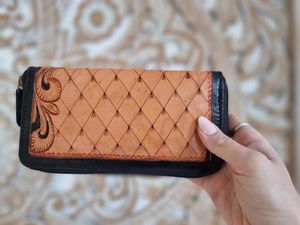 Ensemble de bracelets en cuir véritable pour femmes les plus vendus Pochette à deux volets avec style de mode Vintage Western Charm - Product Image 3