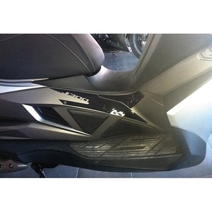 2 adesivi Gel 3D per J 300 SCOOTER per KAWASAKI J300 poggiapiedi protezioni compatibili con moto - Product Image 2