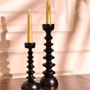 Nuevo diseño Estilo Pilar Acabado en oro Hecho a mano Nueva llegada Disponible Portavelas de metal Candelabros de la mejor calidad - Product Image 3