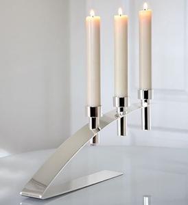 Candelabro de metal plateado arqueado de 3 brazos, candelabro de lujo, centro de mesa para bodas, decoración de mesa para el hogar, minimalista, pulido, regalo para festivales - Product Image 1