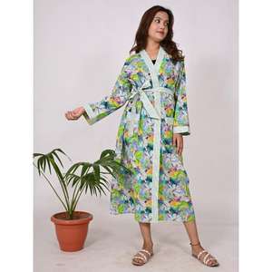 Robe Kimono Modal en Satin à Impression Numérique pour Femme, Vêtement de Nuit Léger, Vêtements de Détente Doux, Robe Élégante Faite à la Main - Product Image 2