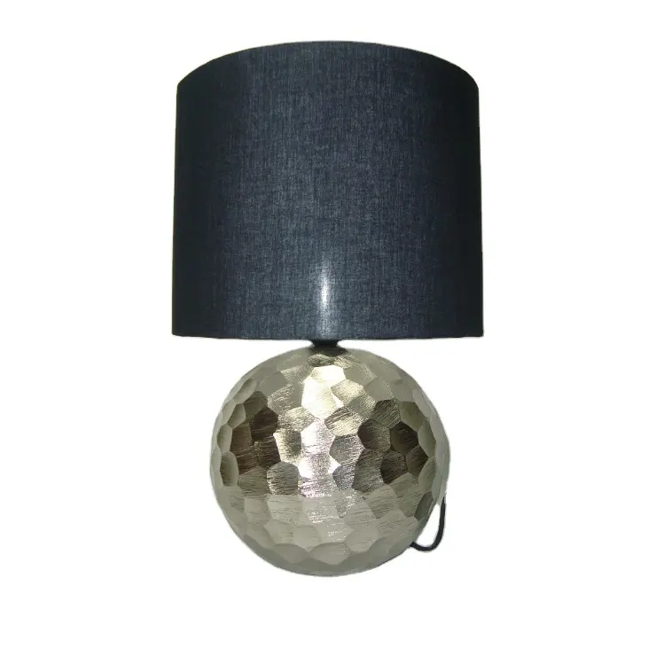Lampe de Table ronde en métal nickelé avec abat-jour noir en aluminium
