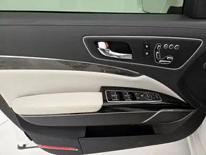 KIA K900 LUXURY 2015 d'occasion, conduite à gauche/droite - Product Image 2