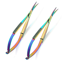 Ciseaux à ressort conçus pour une coupe fine des cuticules, des sourcils et des ongles avec une coupe lisse et contrôlée