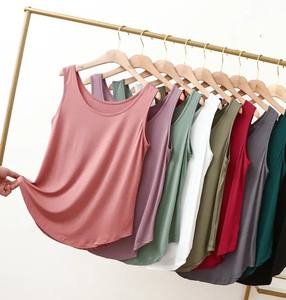 Venta al por mayor personalizado de secado rápido Yoga chaleco superior con hermosa espalda transpirable al aire libre Fitness correr camiseta sin mangas - Product Image 1