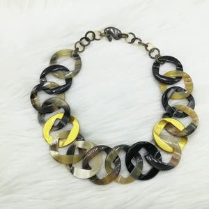 Collier de luxe en corne de buffle fait à la main, bijoux naturels et durables pour femmes, haute qualité - Product Image 1