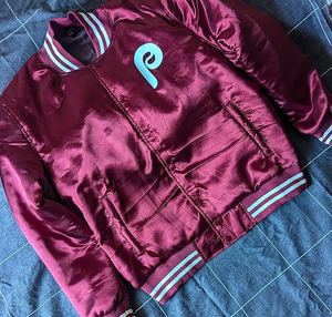 Veste en satin d'hiver sur mesure de haute qualité avec une qualité supérieure et un look attrayant Veste tendance pour hommes Veste en satin pour hommes - Product Image 4