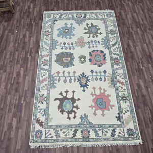 Tapis multicolore en laine fine fait à la main turc noué à la main avec motif Oushak pour le salon ou la salle à manger de n'importe quelle pièce - Product Image 1
