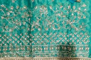 ชุดปากีสถานแบบพรีเมี่ยมปักด้วยมือจากนักออกแบบสมัยใหม่สำหรับผู้หญิงสไตล์ดั้งเดิมในด้านแฟชั่นที่สวยงาม - Product Image 3