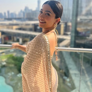 Premium Zwaar Geborduurde Bollywood-Stijl Sari Voor Elegante Bruiloft-En Feestkleding Voor Dames Tegen Groothandelsprijzen