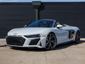Audi R8 V10 Performance Spyder 2023, Ligeramente Usado, en Excelentes Condiciones - Product Image 2