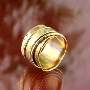 Meilleures ventes en ligne de bijoux fins Bague unique en laiton pur pour dames pour les promesses de fiançailles - Product Image 3