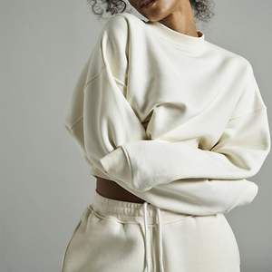 Ropa y accesorios> Ropa de Mujer> Conjuntos de mujer - Product Image 2