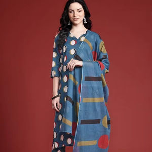 เสื้อคุตตาผ้าฝ้ายแท้พิมพ์ลายเรขาคณิตทันสมัยสำหรับผู้หญิงพร้อมกางเกงและดูปุต้าอินเดีย - Product Image 1