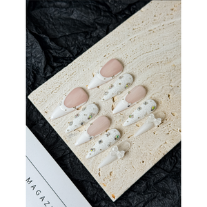 Decoración de Uñas con Diseño de Copos de Nieve Elegantes para Realzar las Uñas - Product Image 3