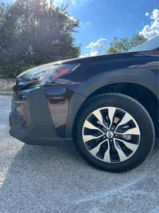 Pre-owned Clean 2024 Subar-u outback Limited Wago-n 4D - Product Image 2