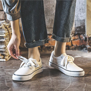 Scarpe di Tela alla Moda per Donne - Stile Coreano, Colore Bianco Solido, Sneakers Moda Primavera 2023 - Product Image 3