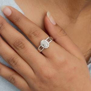 Anillo de declaración de piedra moissanita de corte ovalado Plata de Ley 925 hecha a mano joyería de compromiso de moda para mujer - Product Image 1