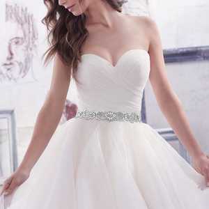 Cinturón de Novia Ajustable con Pedrería Color Marfil Bridella BS106 para Eventos Formales - Product Image 1