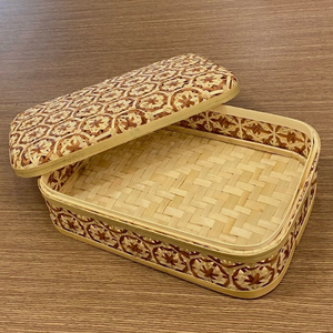 Panier de rangement en bambou tissé de forme carrée robuste avec des coins lisses et arrondis, des motifs de tissage serrés - Product Image 1