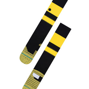 Chaussettes de sport de couleur unie de haute fabrication chaussettes de baseball décontractées de sport de bonne qualité imprimées par sublimation personnalisée - Product Image 6
