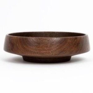 Cuenco de madera pesado para ensalada de frutas con acabado minimalista y textura audaz para una experiencia gastronómica orgánica en el hogar - Product Image 4