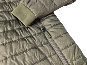 OEM Chaqueta acolchada para hombre-Abrigo de invierno impermeable a prueba de viento con aislamiento térmico para snowboard personalizado - Product Image 5