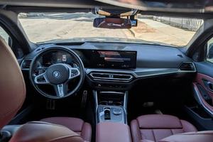 BMW 330e Híbrido Enchufable 2023, Altamente Equipado, Interior Rojo Tocara, Mayormente Sin Modificar - Product Image 3