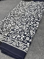 Tissus unis brodés en soie pour la collection Sherwani Koti Kurta pour garçons, motif tissé, respirant, enduit PA à mémoire de forme, poids moyen
