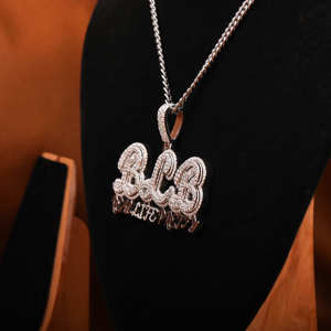 Colgante de moissanita de Plata de Ley 925 personalizado, hecho a mano, nombre brillante en estilo BLB, joyería corporal Iced HipHop para regalos de fiestas - Product Image 1