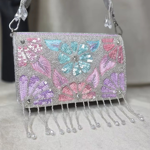 กระเป๋าคลัทช์งานเลี้ยงสุดหรูสำหรับสุภาพสตรี รุ่นขายดี พรีเมียม ดีไซน์ทันสมัย สำหรับออกงานกลางคืน สำหรับส่งออก - Product Image 1