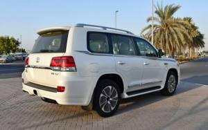 รถยนต์ SUV ปี 2022 รุ่น 200 เครื่องยนต์ 5.7L ขับเคลื่อนสี่ล้อ เบาะหนังสีเข้ม เกียร์อัตโนมัติ มาตรฐานไอเสียยูโร 4 เบาะหนัง หลังคาซันรูฟแบบพาโนรามา เกียร์อัตโนมัติ มือสอง - Product Image 5