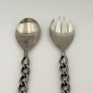 Ensemble de 2 serveurs à salade élégants en acier inoxydable argenté vintage, design minimaliste artisanal, couverts parfaits comme cadeau unique - Product Image 4