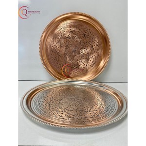 ถาดทองแดงแกะสลักทรงกลมทำด้วยมือถาดโลหะทองแดงสำหรับตกแต่งจานบนโต๊ะถาดเสิร์ฟสำหรับโรงแรมและร้านอาหาร - Product Image 1