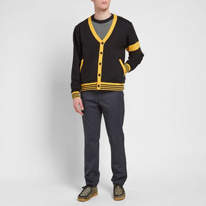 Ropa de hermandad bordada Alpha | Kapa | Alpha AKA Chaqueta con capucha negra Parafernalia griega - Product Image 2